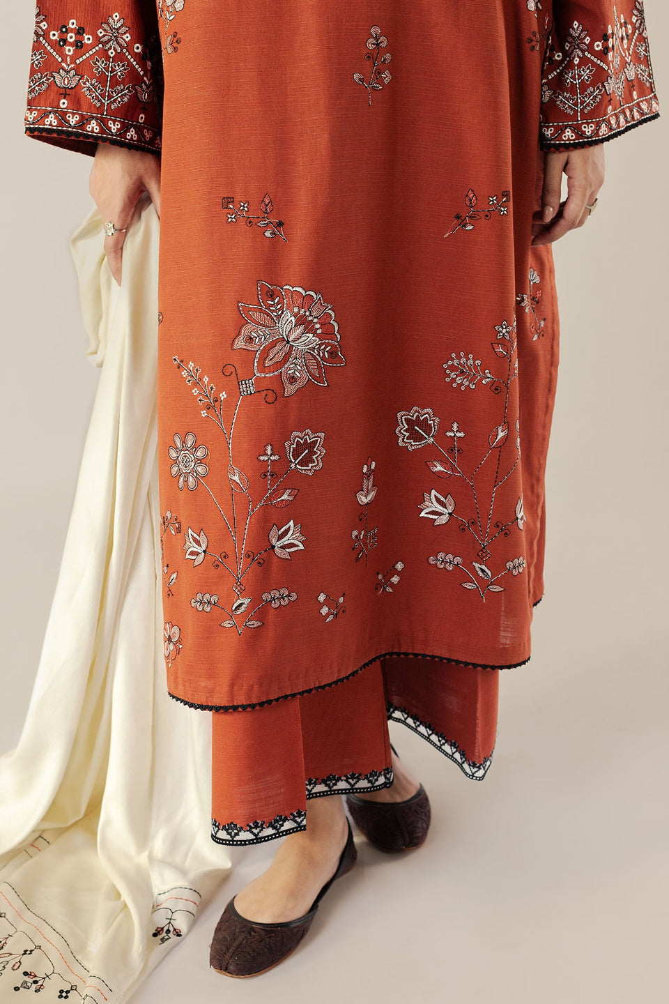 ZARA SHAHJAHAN | PRET A/W 2025 -SIENNA