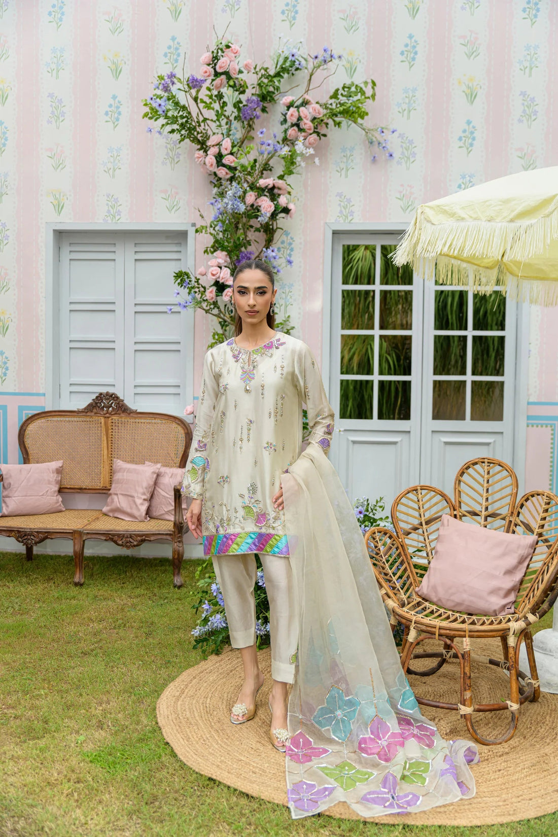 Flairs Studio|Zarayna-Festive Formals '25 - Unicorn