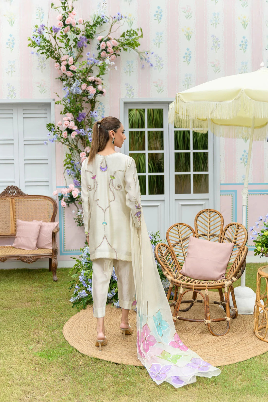 Flairs Studio|Zarayna-Festive Formals '25 - Unicorn