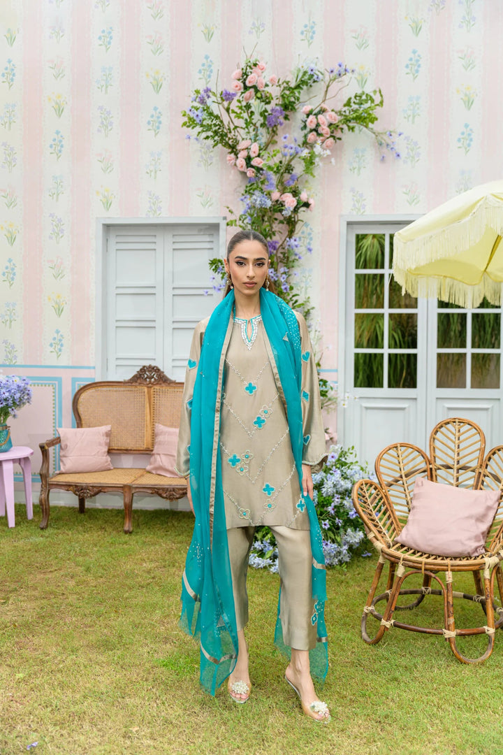 Flairs Studio |Zarayna-Festive Formals '25 - Vancleef