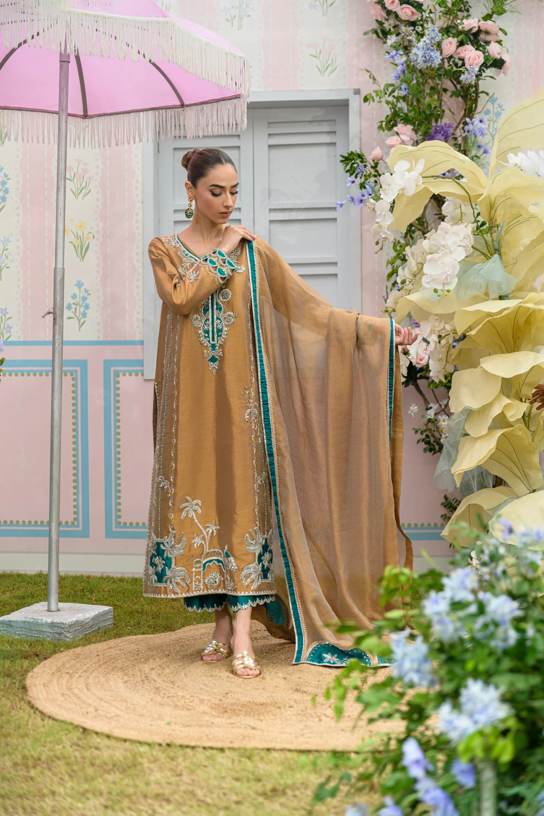 Flairs Studio |Zarayna-Festive Formals '25 - Zarminay